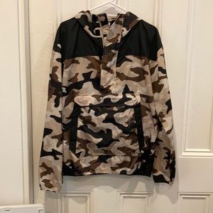 Columbia Windbreaker Camouflaged